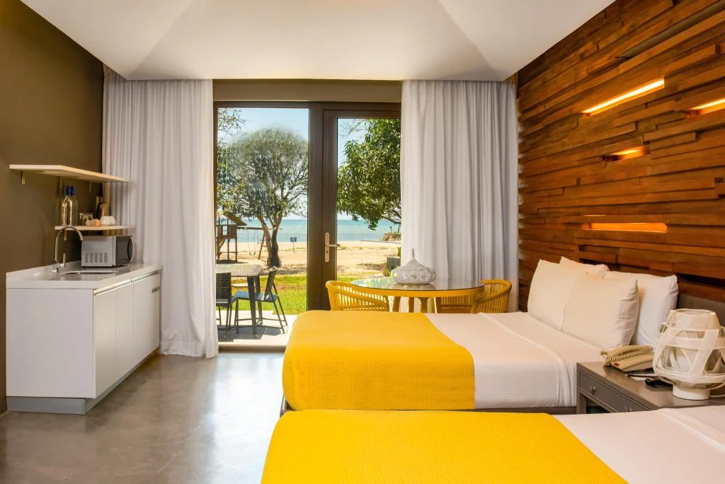 Wide-shot-Deluxe-Villa-Bed-JTN_7634-1024x684