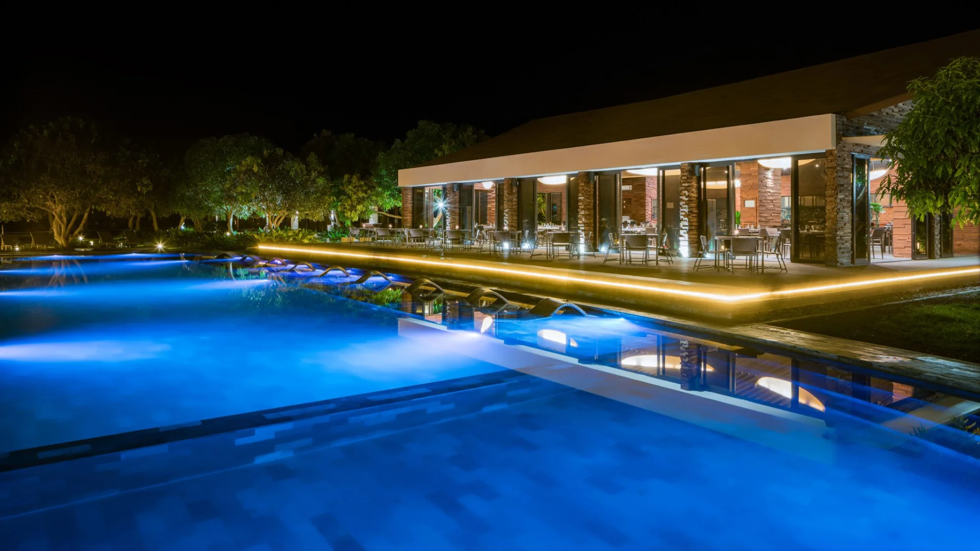 Astoria Palawan’s Restaurants for All Types of Foodies